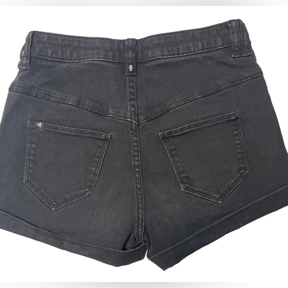 Hot Topic LoveSick Black High Waisted Jean Shorts Juniors Size 1 - Picture 2 of 16
